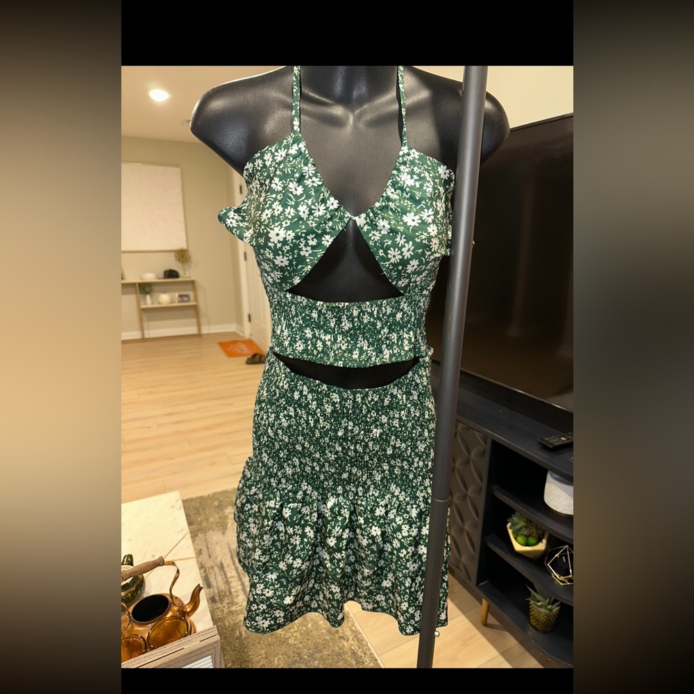 Floral Green 2 PC Set - Size Large